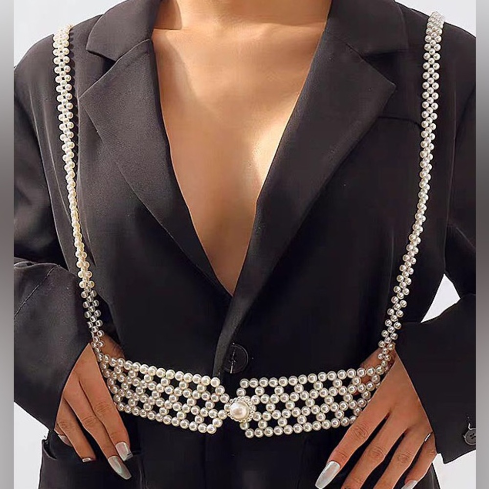 Elegant Freshwater Pearl Beaded Statement  Belt